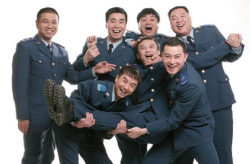 炊事班娱乐吃瓜酱,揭秘军营中的欢乐时光